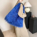 Luxury Faux Fur Tote Shoulder Bags for Women Large Capacity Furry Handbags Y2k Hot Girls Fluffy Bag Winter Plush Underarm Bag