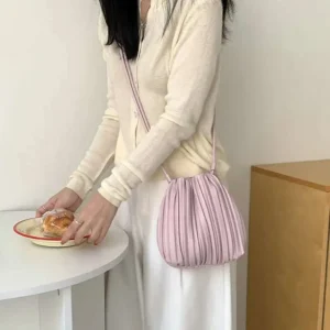 Woven French pleated texture bag spring and summer new Korean version niche design candy color magnetic small square bag women - Image 4