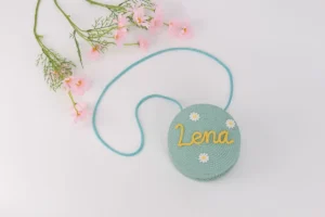 Personalized Round Cake-Shaped Straw Woven Bag For Little Kids 2025 Summer New Rope-made Mini Shoulder Bag For Baby Girl Travel - Image 4